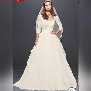 Oleg Cassini Wedding dress
